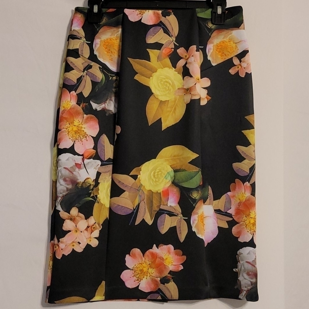 BOLD Elements Black Floral Skirt